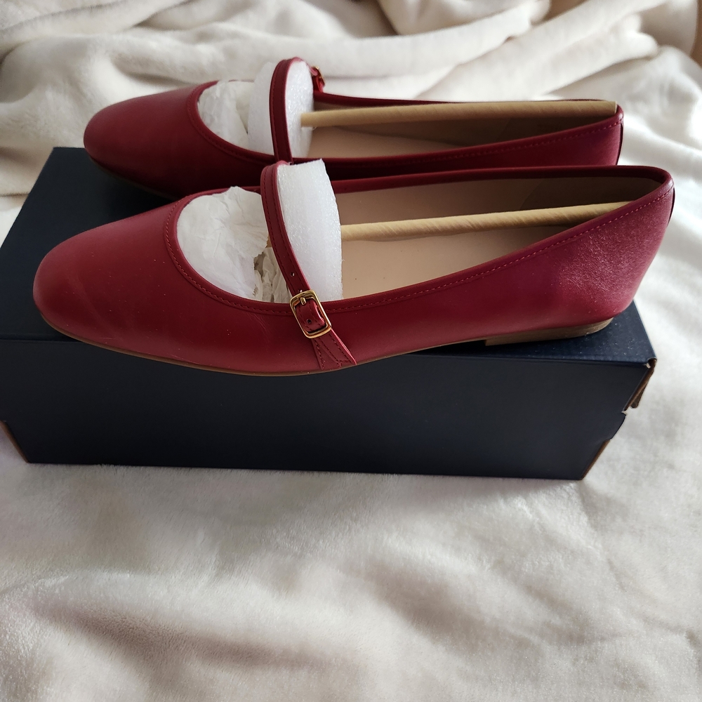 Cole Haan Red Loafers Flats Size 9.